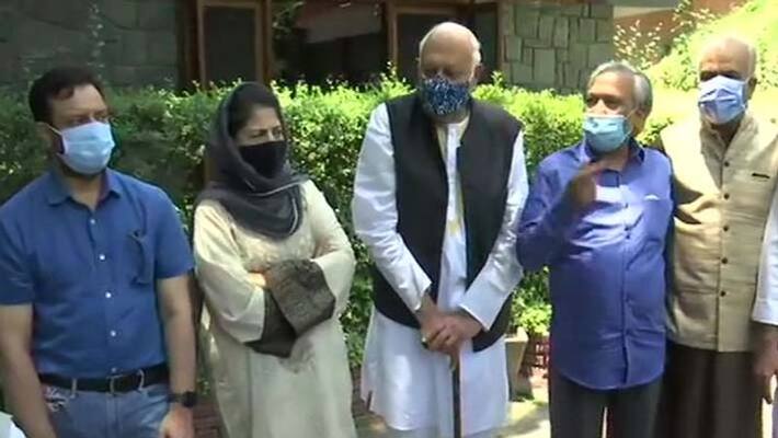 Gupkar Alliance accepted PM Modi meeting invitation, Farooq Abdulla, Mehbooba Mufti and others will participate DHA Gupkar Alliance accepted PM Modi meeting invitation, Farooq Abdulla, Mehbooba Mufti and others will participate DHA