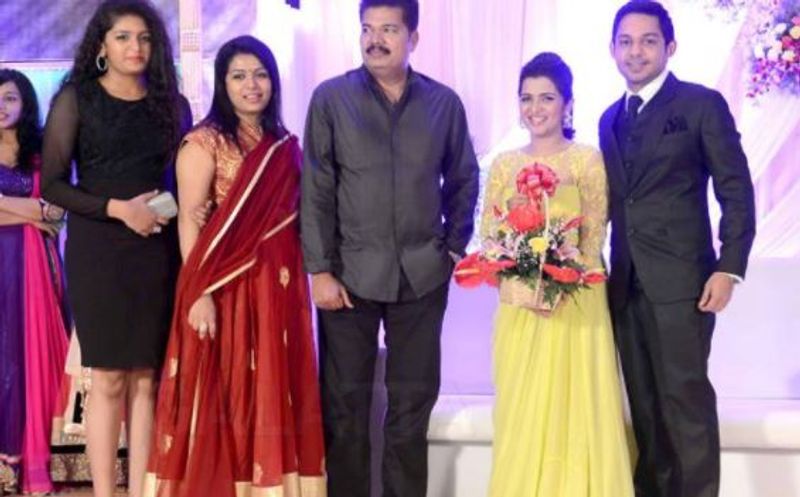 ஷங்கரின் மூத்த மகள் ஐஸ்வர்யா ஷங்கருக்கும் மதுரை பாந்தர்ஸ் என்ற கிரிக்கெட் அணியின் உரிமையாளர் மகனை தான் திருமணம் செய்து கொள்ள உள்ளாராம். 