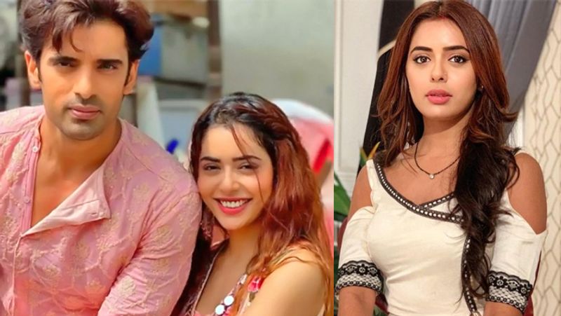 वर्क फ्रंट की बात करें तो सना ने शो स्पिलट्सविला से अपना करियर शुरू किया था। शो दिव्य-दृष्टि से उन्हें नाम और शोहरत मिली। सना ने मोहित मलिक के साथ लॉक डाउन की लव स्टोरी में भी काम किया है। इस शो में वो सोनम गोयल के किरदार में थीं। 