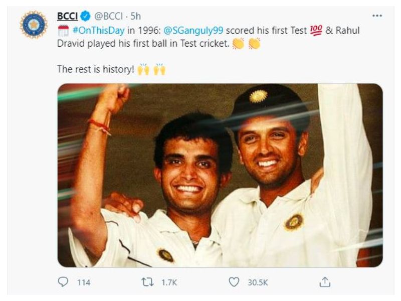 টেস্ট অভিষেকে সেঞ্চুরির ২৫ বছরে বিসিসিআইয়ের তরফ থেকেও শুভেচ্ছা জানানো হয়েছে বর্তমান প্রেসিডেন্টকে। ট্যুইটারে বিসিসিআই লেখে,'আজকের দিনে ১৯৯৬ সালে টেস্টে প্রথম শতরান করেন সৌরভ। টেস্ট ক্রিকেটে প্রথম ব্যাটে বল লাগিয়েছিলেন দ্রাবিড়। বাকিটা ইতিহাস।'