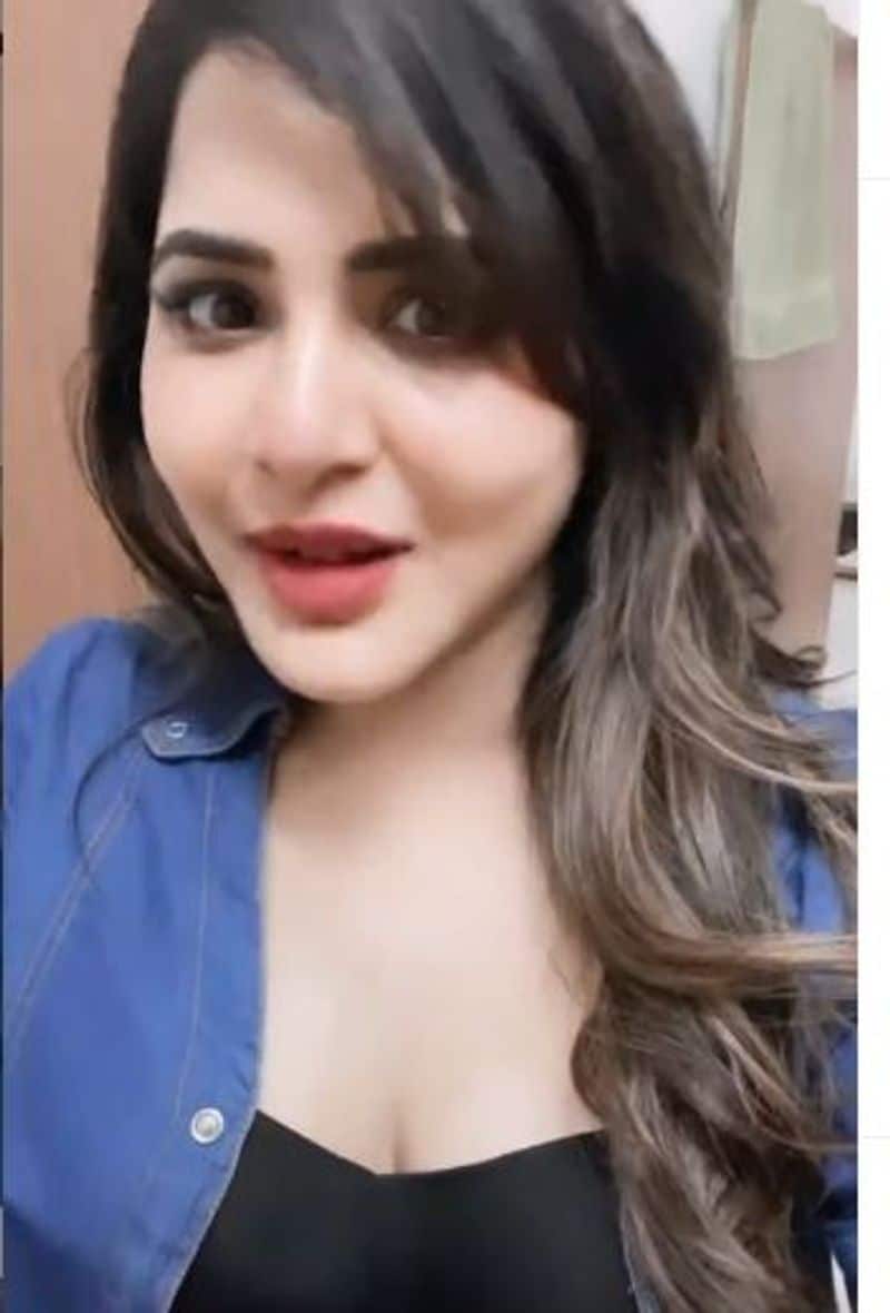 ఆషురెడ్డి పంచుకున్న ఈ ఫన్నీ వీడియో సోషల్ మీడియాలో చక్కర్లు కొడుతుంది. వైరల్గా మారింది.