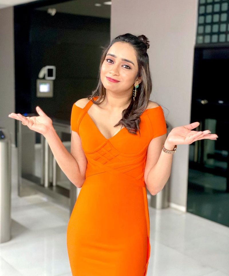 వింధ్యా గ్లామరస్ ఫోటోలు.