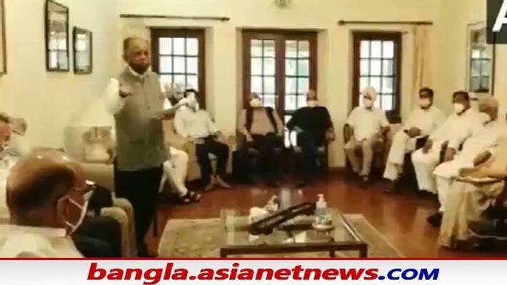 Javed Akhtar is also holding a meeting of the opposition at Sharad Pawar s house BSM Javed Akhtar is also holding a meeting of the opposition at Sharad Pawar s house BSM