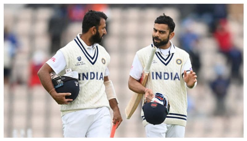 నలుగురు ప్లేయర్లు ఉన్నా, ఇంకా ప్లేయర్లను కోరుకోవడంపై సెలక్టర్లు అసంతృప్తితో ఉన్నట్టు సమాచారం. ఇప్పటికైతే సరైన కారణం చూపించకుండా ప్లేయర్లు కావాలని కోరడాన్ని సెలక్టర్లు తప్పుబట్టినట్టు సమాచారం...