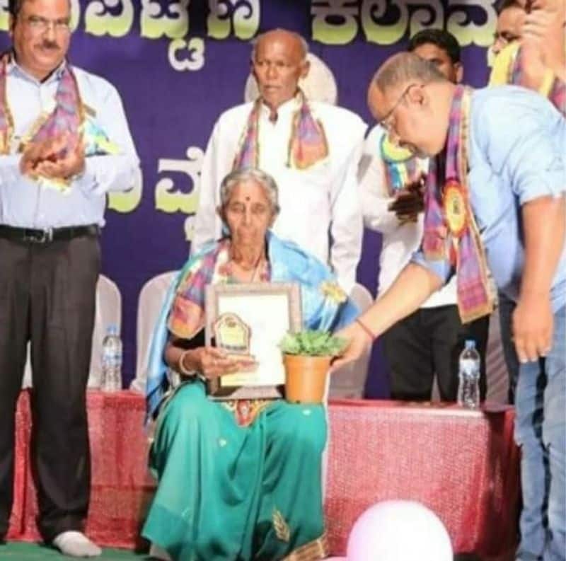 Veteran Folk Singer Hanumi Kshetragowda Passed Away at Honnavar in Uttara Kannada grg