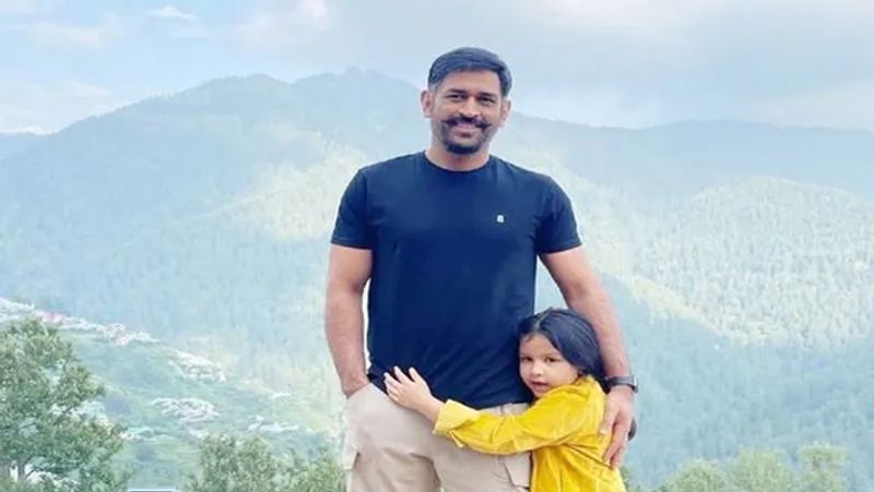 ఖాళీ సమయం దొరికినప్పుడల్లా దుబాయ్ ట్రిప్కి వెళ్లే మాహీ, సాక్షి... కొన్నాళ్లుగా సిమ్లా అందాలపై కూడా మనసు పారేసుకున్నారు. కోవిద్కి ముందు ఓ సారి సిమ్లాకి వెళ్లి వచ్చిన ఈ జంట, మూడేళ్ల తర్వాత మరోసారి అక్కడ అందాలను ఆస్వాదించి వచ్చింది...