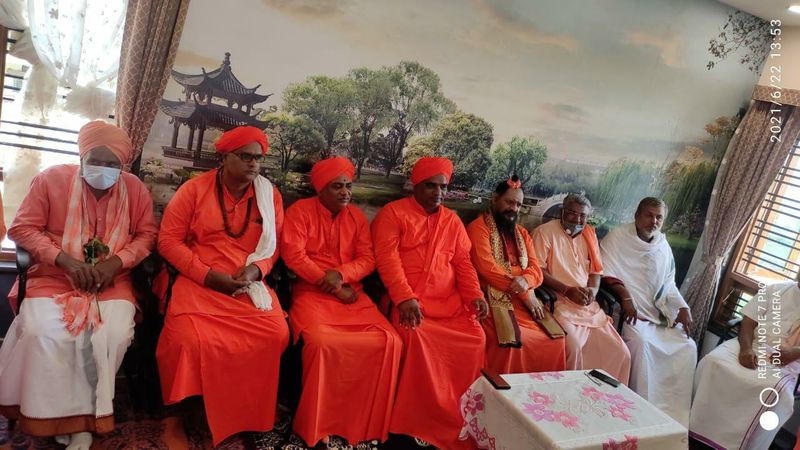 ಪ್ರತಿ ತಿಂಗಳು ಒಂದೊಂದು ಜಿಲ್ಲೆಯಲ್ಲಿ ನಡೆಯುತ್ತಿರುವ ಪಂಚಮಸಾಲಿ ಮಠಾಧೀಶರ ಸಭೆ
