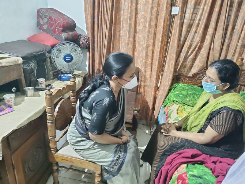 പ്രവാസി ജീവിതത്തിലെ തന്റെ സമ്പാദ്യത്തില് നിന്ന് 100 പവന് സ്വര്ണവും ഒന്നേ കാല് ഏക്കര് ഭൂമിയുമാണ് പിതാവ് ത്രിവിക്രമന് നായര് വിസ്മയയ്ക്ക് നല്കിയിരുന്നത്. ഇതിനൊപ്പം പത്ത് ലക്ഷം രൂപയോ തത്തുല്യമായ വിലയ്ക്കുള്ള കാറോ നല്കുമെന്നും അറിയിച്ചിരുന്നു. 