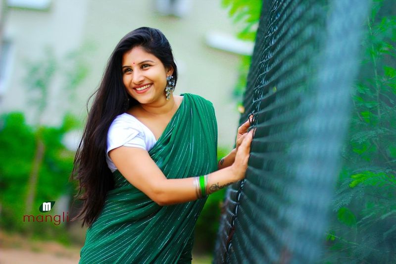 సాయి పల్లవి- నాగ చైతన్య జంటగా దర్శకుడు శేఖర్ కమ్ముల తెరకెక్కిస్తున్న లవ్ స్టోరీ మూవీలో మంగ్లీ సారంగదరియా... సాంగ్ మంగ్లీ పాడడం జరిగింది.