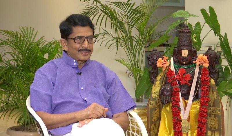 చాలా మంది ఆయనను కలవమన్నారు. ఒకవేళ పార్టీలో చేరమంటే నా దగ్గర సమాధానం ఉండదు. అందుకే కలవలేదు అని మురళీమోహన్ తెలిపారు.