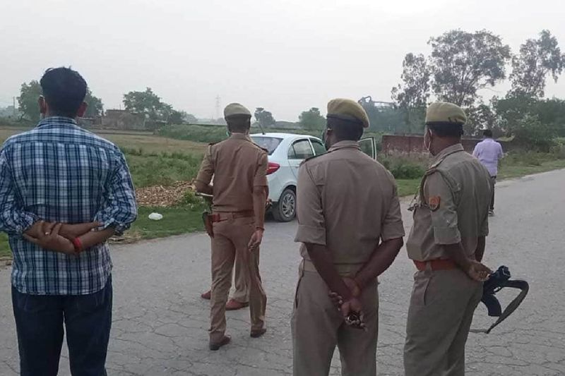 बता दें कि 43 साल का बुबू कोंवर के खिलाफ 50 से ज्यादा अपराधिक मामले दर्ज हैं। पिछले कुछ सालों में उसने 42 लोगों का मर्डर कर चुका है। इसके अलावा उस पर कार चोरी, ड्रग डीलिंग, जबरन वसूली, फिरौती के लिए अपहरण जैसे मामलों का आरोपी था।
