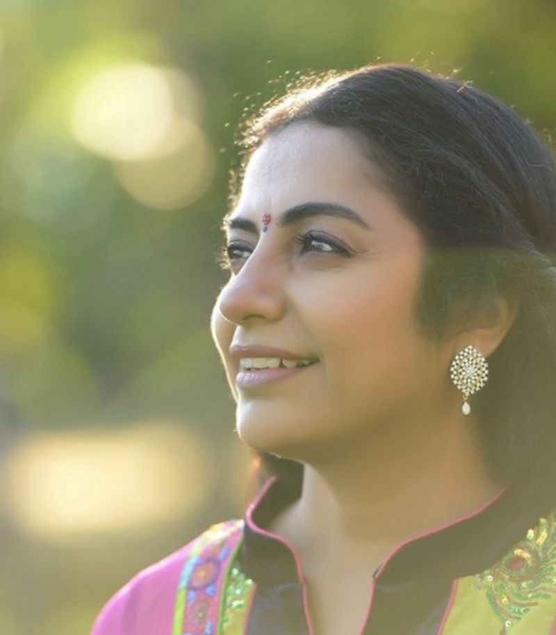സുഹാസിനി തന്നെയാണ് ഫോട്ടോകള് ഷെയര് ചെയ്തത്.