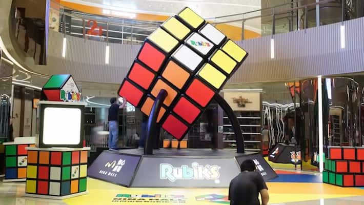 Biggest Rubik's Cube displayed in Hong Kong sets new Guinness World Record; watch the video-tgy Biggest Rubik's Cube displayed in Hong Kong sets new Guinness World Record; watch the video-tgy