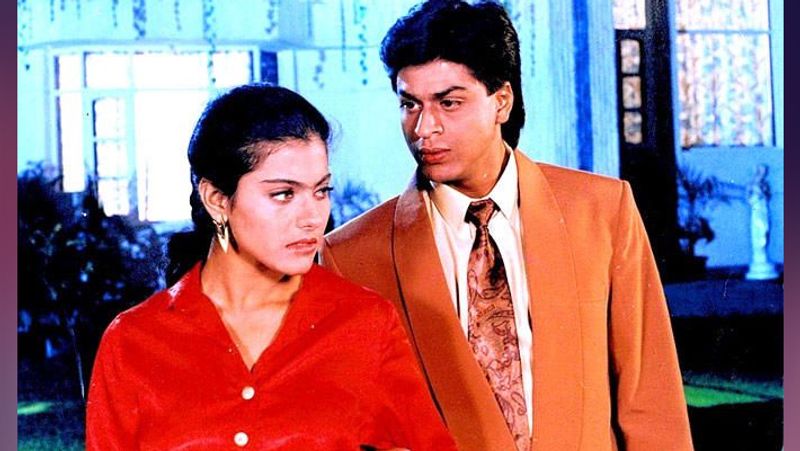 शाहरुख-काजोल ने एक साथ कई आइकॉनिक फिल्में दी हैं। काजोल और शाहरुख की ऑनस्क्रीन कैमिस्ट्री दर्शकों को काफी पसंद भी आई। दोनों की जोड़ी ऑनस्क्रीन तो हिट है ही ऑफस्क्रीन भी दोनों काफी अच्छे दोस्त हैं। बता दें कि दोनों की पहली मुलाकात फिल्म बाजीगर के सेट पर हुई थी। पहली ही मुलाकात में काजोल को शाहरुख का नेचर अच्छा नहीं लगा था। इसका एक किस्सा काजोल ने अपने इंटरव्यू में भी याद किया है।