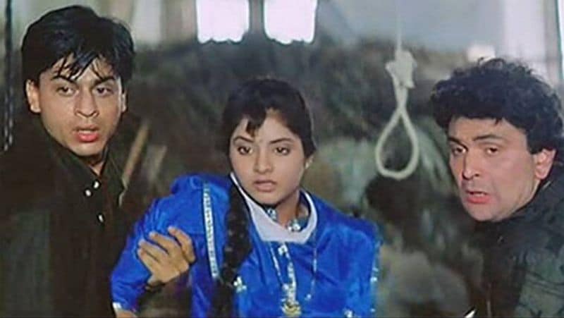 बात शाहरुख की फिल्म दीवाना की करें तो इसे राज कंवर ने डायरेक्ट किया था। ना केवल शाहरुख खान बल्कि राज कंवर की बतौर निर्देशक ये पहली फिल्म थी। शाहरुख के साथ फिल्म में ऋषि कपूर और दिव्या भारती लीड रोल में थे।