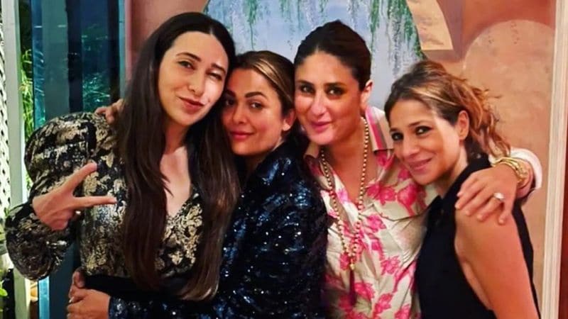 Let us give you some throwback of the actress. Long ago, during an interview with Simi Garewal, Kareena revealed Karisma's days of struggle as a young actor in Bollywood. Kareena said that she had seen her sister crying for nights with their mother, actor Babita Kapoor.