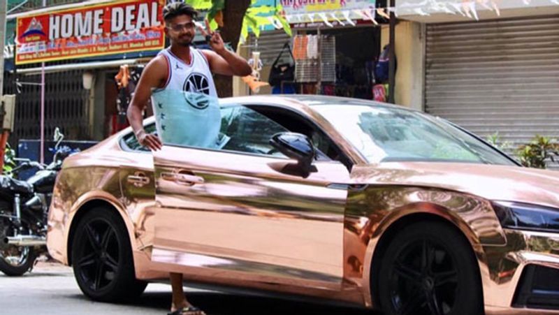 श्रेयस अय्यर (Audi S5)
भारतीय टीम के खिलाड़ी और दिल्ली कैपिटल्स के कप्तान श्रेयस अय्यर अपनी लाइफस्टाइल के लिए हमेशा सुर्खियों में रहते हैं। उनके पास कई लक्जरी गाड़ी है। जिसमें से Audi S5 उनकी फेवरेट कार है। इसके अलावा उनके पास 35 लाख की BMW कार भी है। 