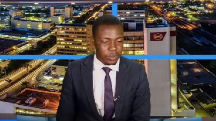 news anchor interrupts live bulletin and alleged that management is not paying the staff news anchor interrupts live bulletin and alleged that management is not paying the staff