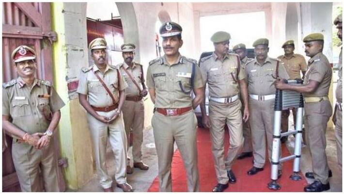 Who has the chance to be the next DGP of Tamil Nadu ... Silenthrababu before the race ..! Who has the chance to be the next DGP of Tamil Nadu ... Silenthrababu before the race ..!