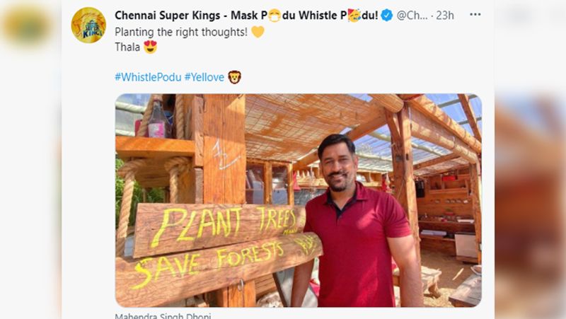 చెట్లు నరికి చెట్లతో నిర్మించిన కాటేజీలో బస చేసిన మహేంద్ర సింగ్ ధోనీ, అక్కడ దొరికిన చెక్కలపై ‘ప్లాంట్ ట్రీస్ సేవ్ ఫారెస్ట్’ అంటూ రాసి... దిగిన ఫోటోపై తీవ్రమైన ట్రోలింగ్ వస్తోంది...