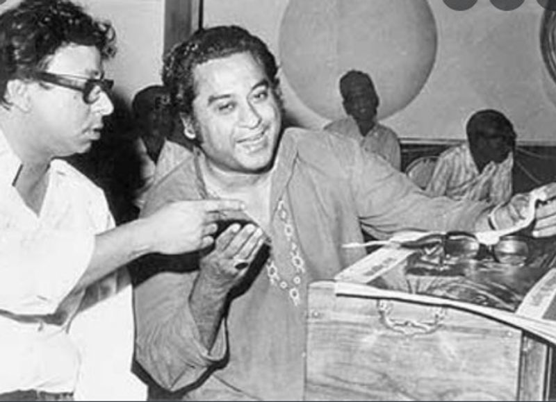 শুরুর দিকে বাবার সঙ্গে সহপরিচালক হিসেবে বেশ কিছুদিন কাজ করেন। সেই সময় আর ডি বর্মণের খুব ভালো বন্ধু এবং বিখ্যাত চলচিত্র পরিচালক গুরু দত্ত ‘রাজ’ সিনেমার সংগীত পরিচালকের দায়িত্ব দিলেন তাকে। সেই থেকেই সহপরিচালক থেকে পরিচালক হিসেবে যাত্রা শুরু। 