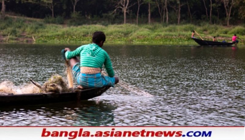 কলকাতার আশে-পাশে একাধিক মাছ ধরার লেক বা ভেড়ি রয়েছে। আপনি টিকিট কেটে বড়শি নিয়ে গিয়ে অবশ্যই মাছ ধরতে পারেন। তবে যদি মাছ ধরার স্বপ্ন থাকে, কিন্তু বড়শি দিয়ে মাছ কখনও ধরা হয়নি। তাহলেও আপনি গেলে শান্তি পাবেন। 
