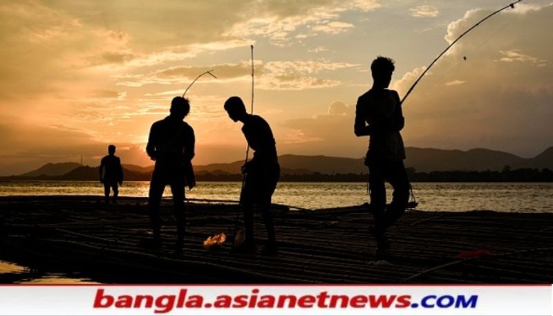 
কলকাতার কাছে পিঠে মাছ ধরার ঠিকানাগুলি হল,বিদাননগর থেকে সায়েন্সসিটি যাওয়ার আগে পড়বে ক্যাপটেন ভেড়ি ফিসিং পার্ক, বনহুগলির স্বভিমান পার্ক, নলবন ফিশারিস পার্ক, সুভাষ সরোবর ইত্যাদি। তবে যাবার আগে জেনে নেবেন কোভিড পরিস্থিতিতে এই জায়গাগুলি কখন খোলা থাকছে।
