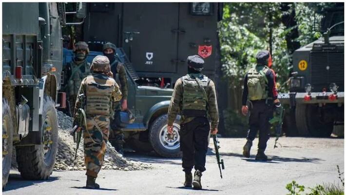terrorist attack in pulwama special police officer and his wife were shot and killed terrorist attack in pulwama special police officer and his wife were shot and killed