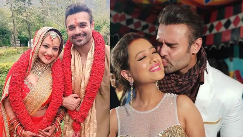 मदालसा की शादी जुलाई, 2018 में मिथुन चक्रवर्ती के बड़े बेटे महाअक्षय (मिमोह) चक्रवर्ती के साथ हुई है। बेटी मदालसा की शादी पर मां शीला शर्मा ने कहा था- मिथुन की फैमिली संस्कारी है और हमारे मन में बेटी की शादी को लेकर कोई शंका नहीं थी।