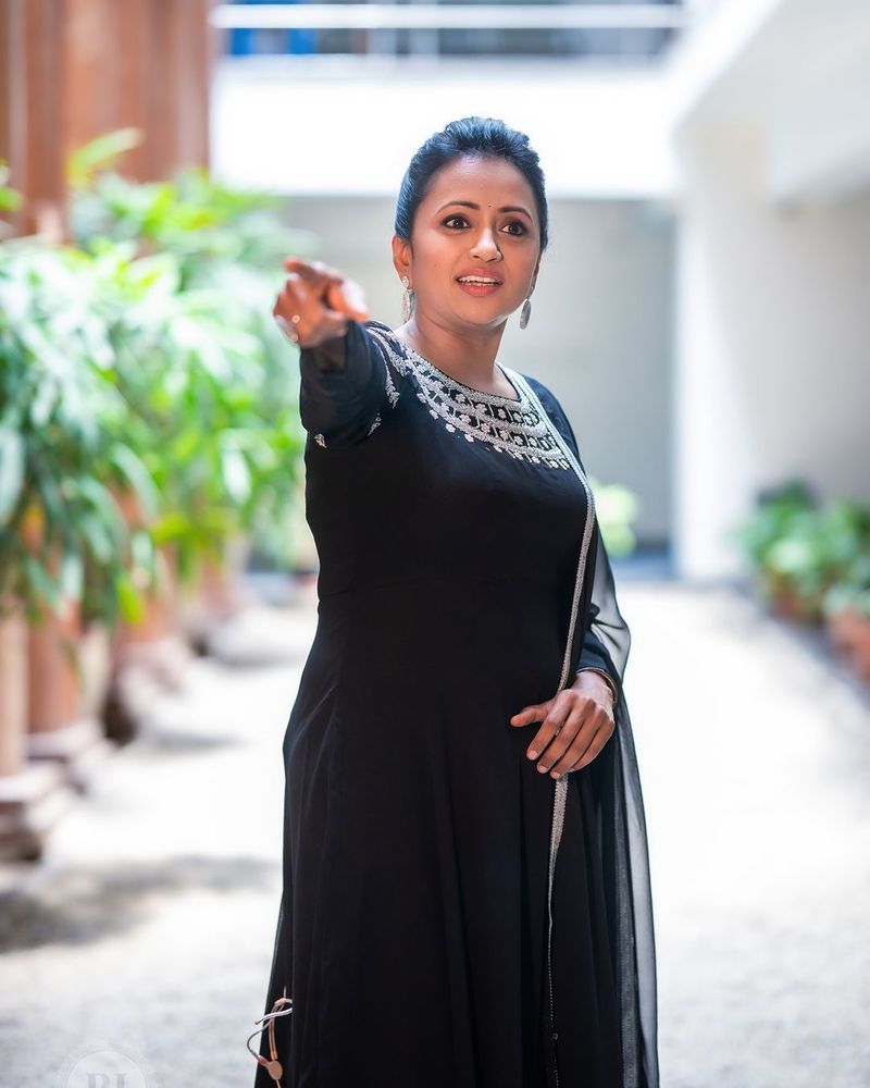 సుమ ఓ వైపు `క్యాష్`, మరోవైపు `స్టార్ట్ మ్యూజిక్` వంటి షోలకు హోస్ట్ చేస్తున్న విషయం తెలిసిందే.