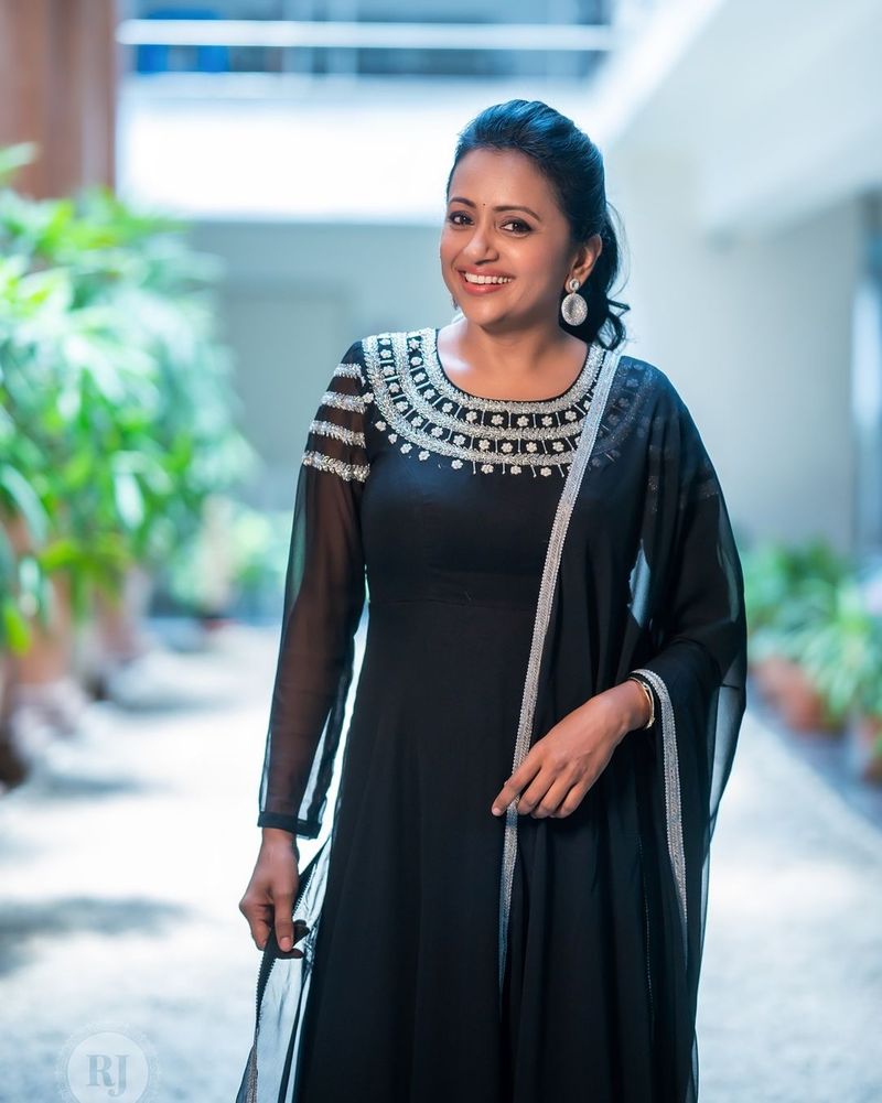 యాంకర్సుమ ఫోటో షూట్.