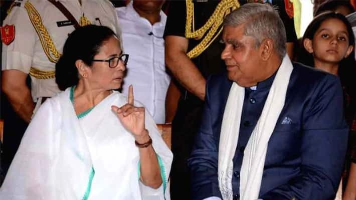 Governor Jagdeep Dhankhar is a 'corrupt man', was named in 1996 Hawala Jain case : Mamata Banerjee - bsb Governor Jagdeep Dhankhar is a 'corrupt man', was named in 1996 Hawala Jain case : Mamata Banerjee - bsb