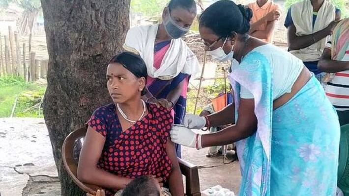 jharkhand news ghumla news good news all hisir villagers people together took corona vaccine kpr jharkhand news ghumla news good news all hisir villagers people together took corona vaccine kpr
