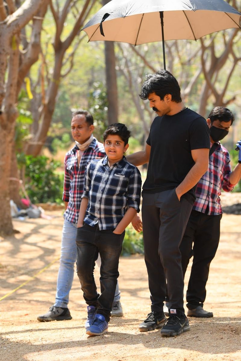 ఈ సినిమాని దసరా కానుకగా అక్టోబర్ 13న విడుదల చేయాలని భావించారు. కానీ కరోనా నేపథ్యంలో షూటింగ్ వాయిదా పడటంతో విడుదలపై సస్పెన్స్ నెలకొంది. ఈ చిత్రాన్ని డివివి దానయ్య నిర్మిస్తున్న విషయం తెలిసిందే.