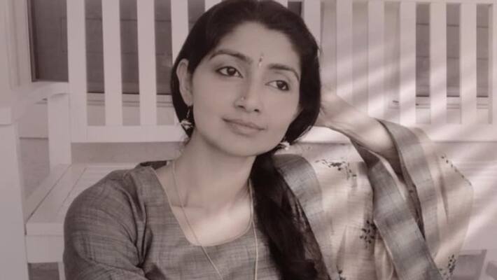 Divya Unni share her photo Divya Unni share her photo
