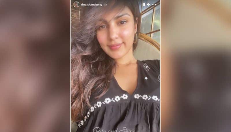 Rhea Chakraborty goes 'Rise and Shine' in her latest Instagram story (Pic Inside)-SYT