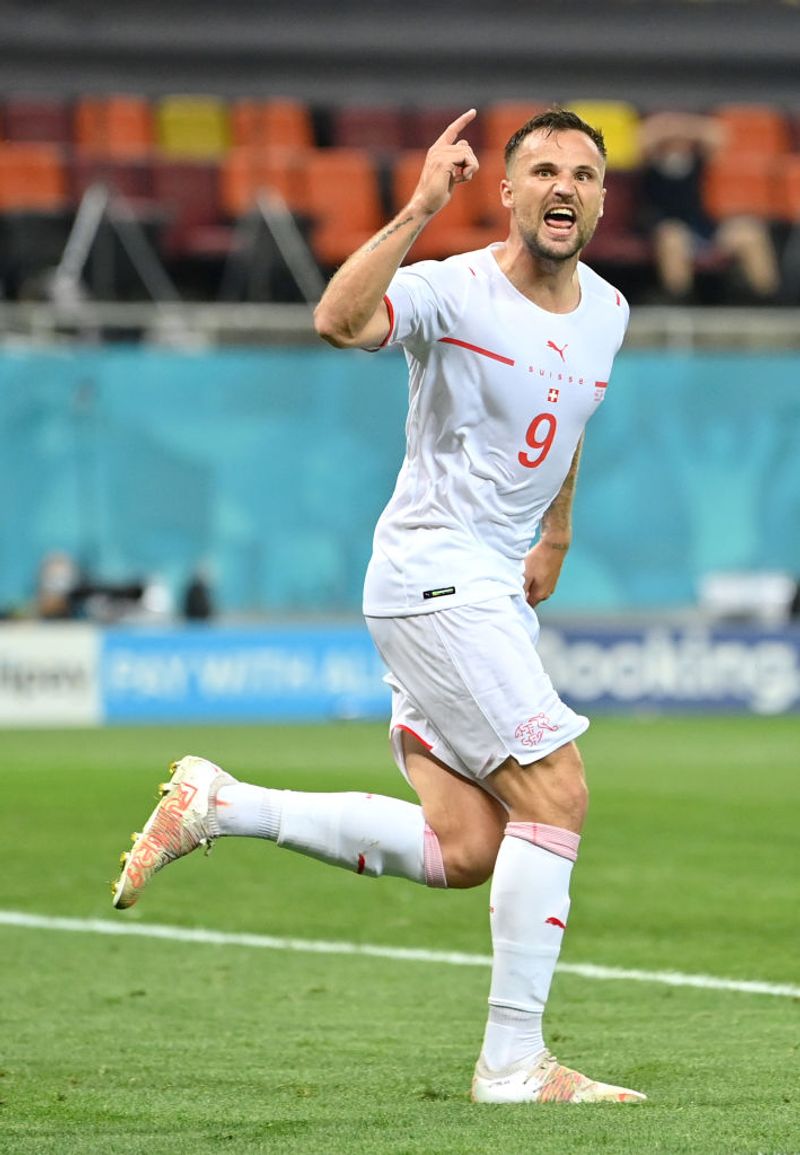 The opening half saw quite some intensity from both sides. However, Haris Seferovic’s 15th-minute strike put Switzerland ahead, as it led at half-time.