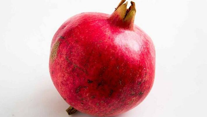 twitter users funny comment on white pomegranate twitter users funny comment on white pomegranate