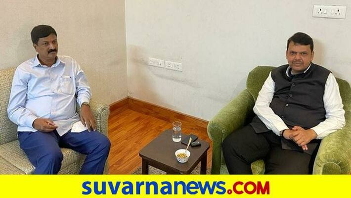 BJP leader Ramesh Jarkiholi meets Devendra Fadnavis in Delhi rbj BJP leader Ramesh Jarkiholi meets Devendra Fadnavis in Delhi rbj