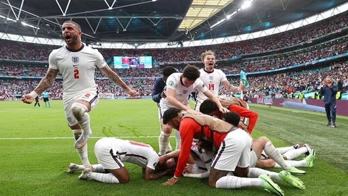 Euro2020 : England beat Germany by 2-0 to reach quarter-finals, Sterling and Kane shine hit the winning goals dva Euro2020 : England beat Germany by 2-0 to reach quarter-finals, Sterling and Kane shine hit the winning goals dva
