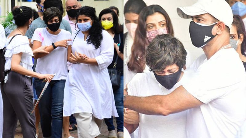 राज कौशल की अंतिम यात्रा में समीर सोनी, हुमा कुरैशी, रोहित रॉय, रोनित रॉय, आशीष चौधरी, डिनो मोरियो, अपूर्व अग्निहोत्री सहित कई रिश्तेदार और दोस्त शामिल हुए। 