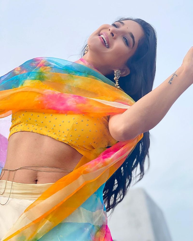 மெல்லிய ஹிப் செயின் வேற லெவல் 