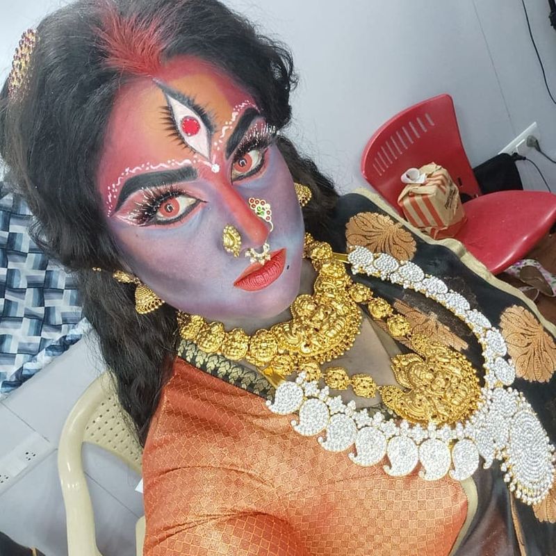 அதன் பின்னர் பீட்டர் பால் உடனான திருமண விவகாரத்தால் பல்வேறு பிரச்சனைகளை சந்தித்த வனிதா, மீண்டும் சிங்கப்பெண்ணாக எழுந்து நின்றார். தன்னுடைய யூ-டியூப் சேனல், பட வாய்ப்புகள் என பிசியாக வலம் வந்து கொண்டிருக்கிறார். 