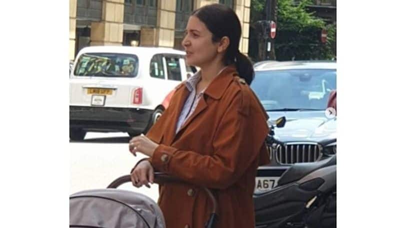Anushka Sharma Takes A Stroll In London Clad In Denim From Head-To-Toe As  Hubby Virat Kohli Turns Her Photographer - Watch
