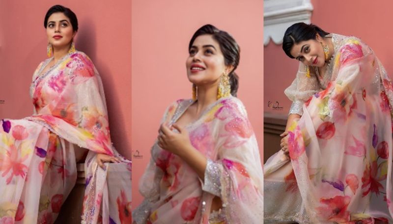 Most Common Mistakes Every girl must Avoid While Wearing a saree