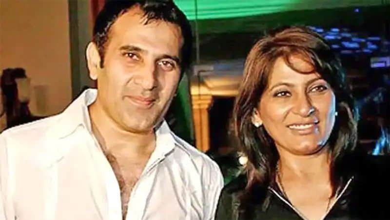1987 में अर्चना ने आदित्य पंचोली के साथ टीवी मूवी 'अभिषेक' में लीड रोल प्ले किया। इसके बाद वे नसीरुद्दीन शाह के अपोजिट 'जलवा' में लीड रोल करतीं नजर आईं। फिल्म 'जलवा' सुपरहिट रही और अर्चना रातोंरात बड़ी एक्ट्रेस बन गईं।