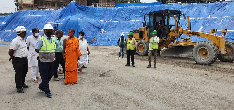  ರಾಮ ಮಂದಿರ ನಿರ್ಮಾಣ ಕಾಮಗಾರಿ ಆರಂಭವಾದ ಮೇಲೆ ಅಯೋಧ್ಯೆಗೆ ಪೇಜಾವರ ಶ್ರೀಗಳು ಪ್ರಥಮ ಭೇಟಿ ನೀಡಿದ್ದಾರೆ.