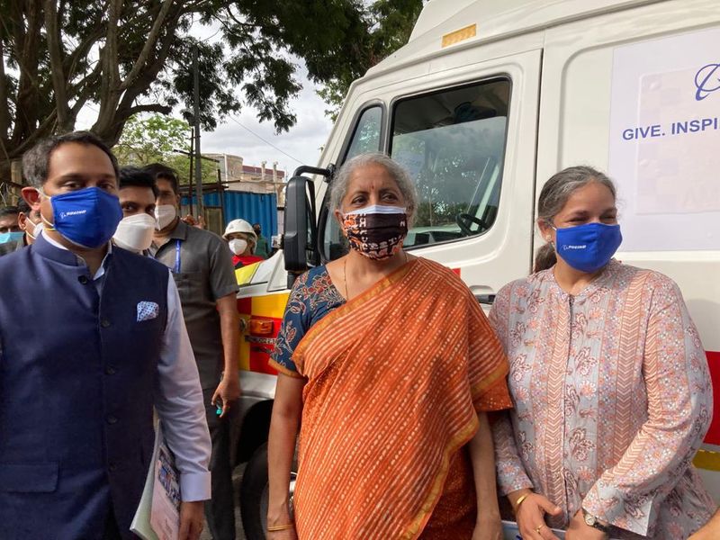 ಬೋಯಿಂಗ್ ಸಂಸ್ಥೆಯು ಕೋವಿಡ್-ಕೇರ್ ಸ್ಪೆಷಾಲಿಟಿ ಆಸ್ಪತ್ರೆ ನಿರ್ಮಿಸಿರುವ ಬಗ್ಗೆ ಅವರು ಸಂತಸ ವ್ಯಕ್ತಪಡಿಸಿದರು. 