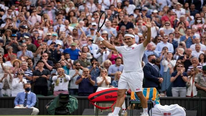Roger Federer into the last Sixteen of Wimbledon Roger Federer into the last Sixteen of Wimbledon