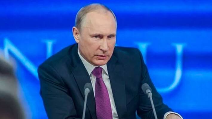 Putin to self-isolate due to Covid cases among inner circle Putin to self-isolate due to Covid cases among inner circle